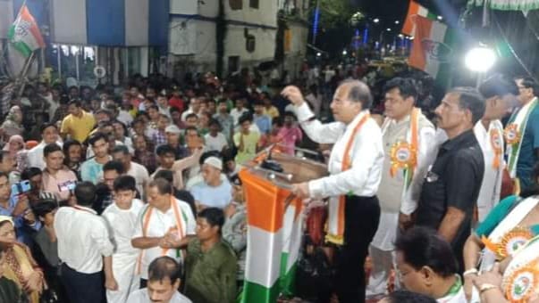 Read more about the article On the call of Garden Reach Congress a public meeting of thousands of Congress supporters was held Near Metiaburuj Thana